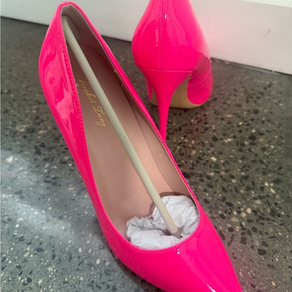 Women's Hot Pink Stiletto Heels - Picture 10 of 15